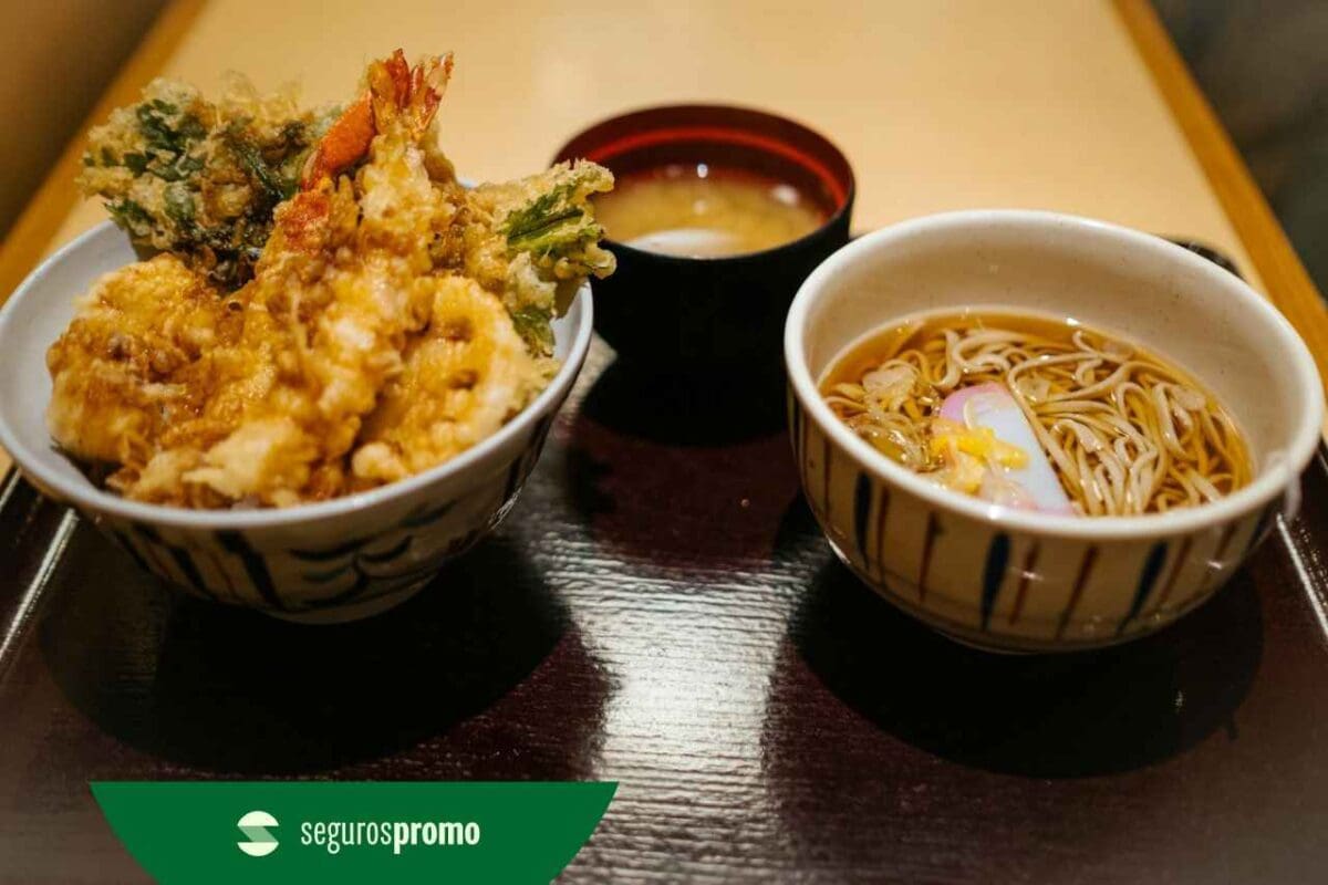 Quanto custa comer no Japão: veja quanto gastar e como economizar!