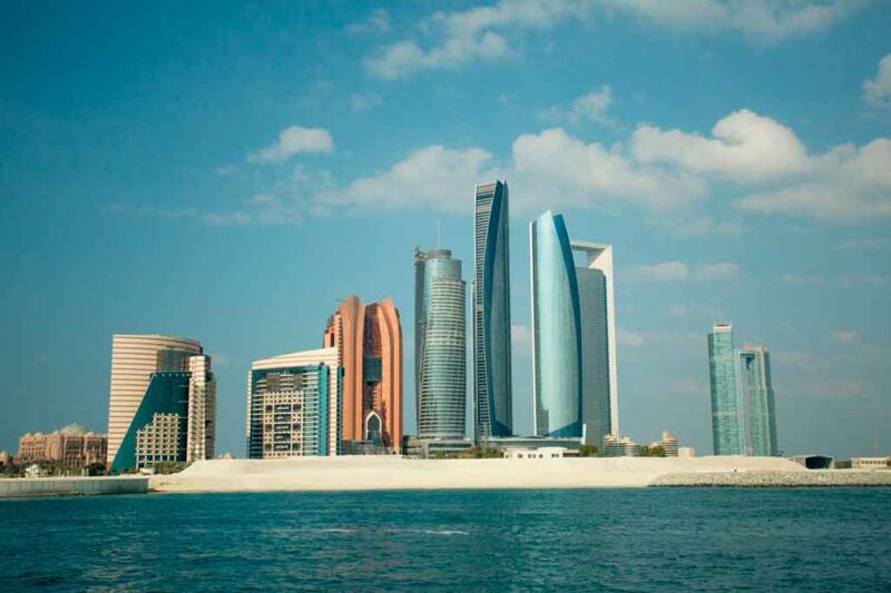 Onde fica Abu Dhabi: o melhor da capital dos Emirados Árabes!