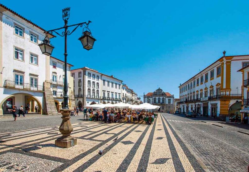 Évora, Portugal: 11 atrações imperdíveis da capital do Alentejo