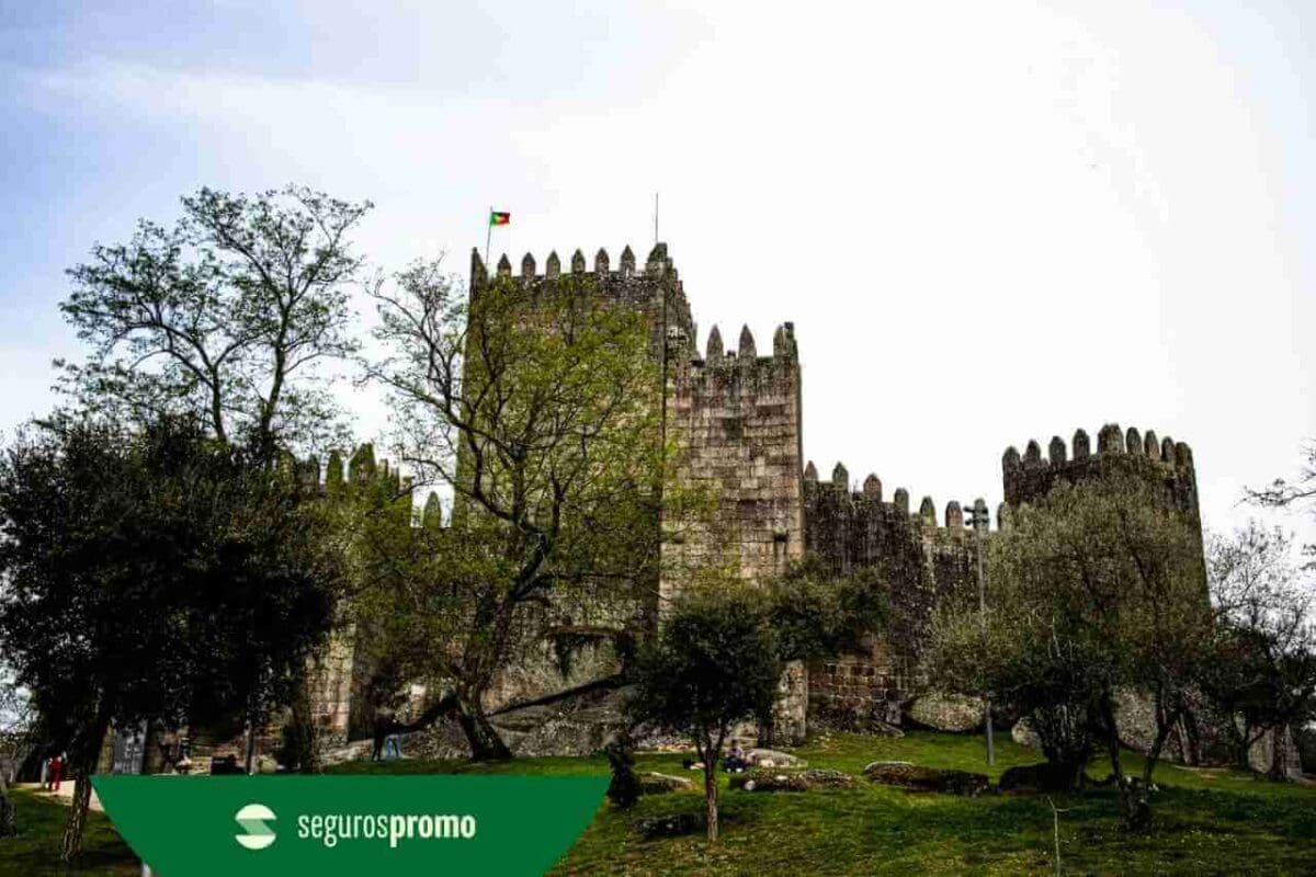 Guimarães, Portugal: veja o que conhecer o berço português!