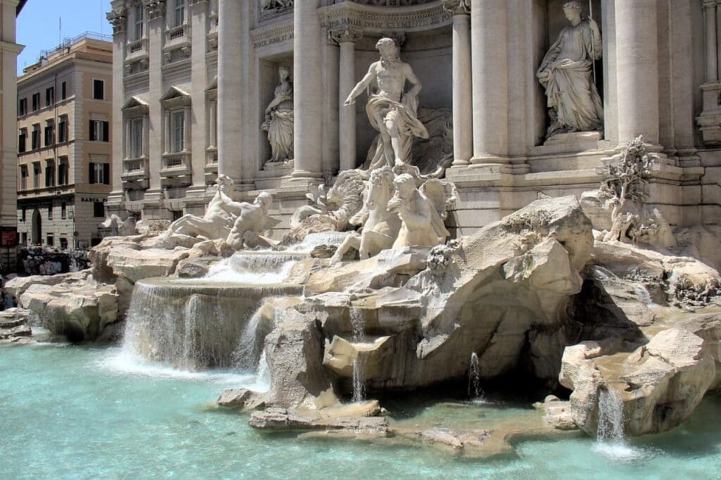 3. Ver de perto a Fontana di Trevi