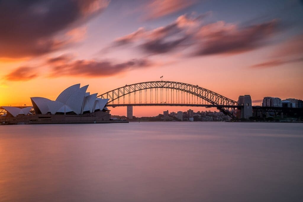 Qual a distância entre Byron Bay e Sydney