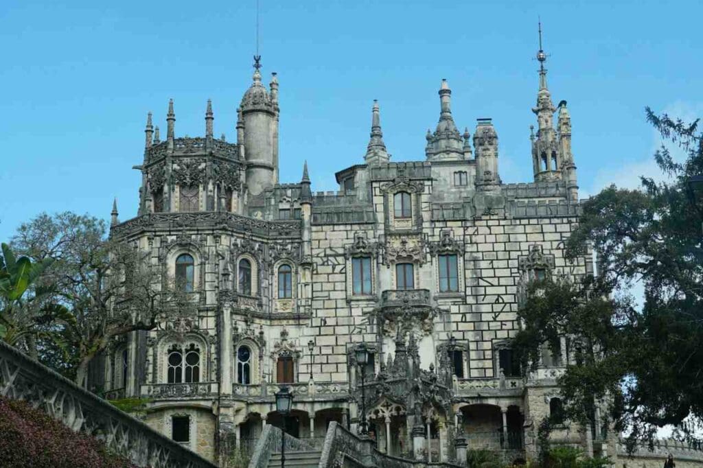 Foto de um castelo de concreto