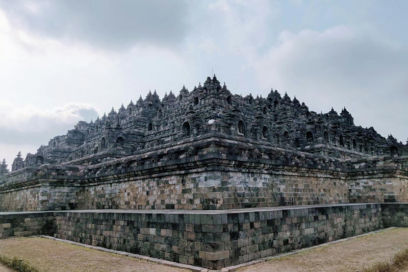 Qual e o maior templo budista do mundo