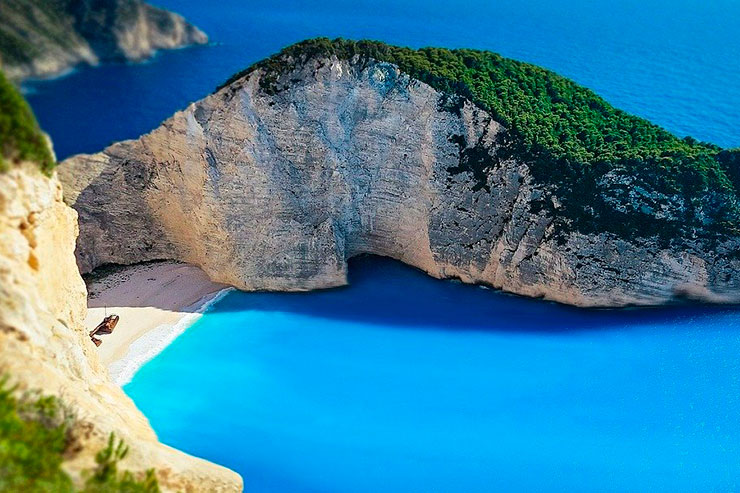 Navagio Beach: como ir, o que fazer e outras curiosidades!