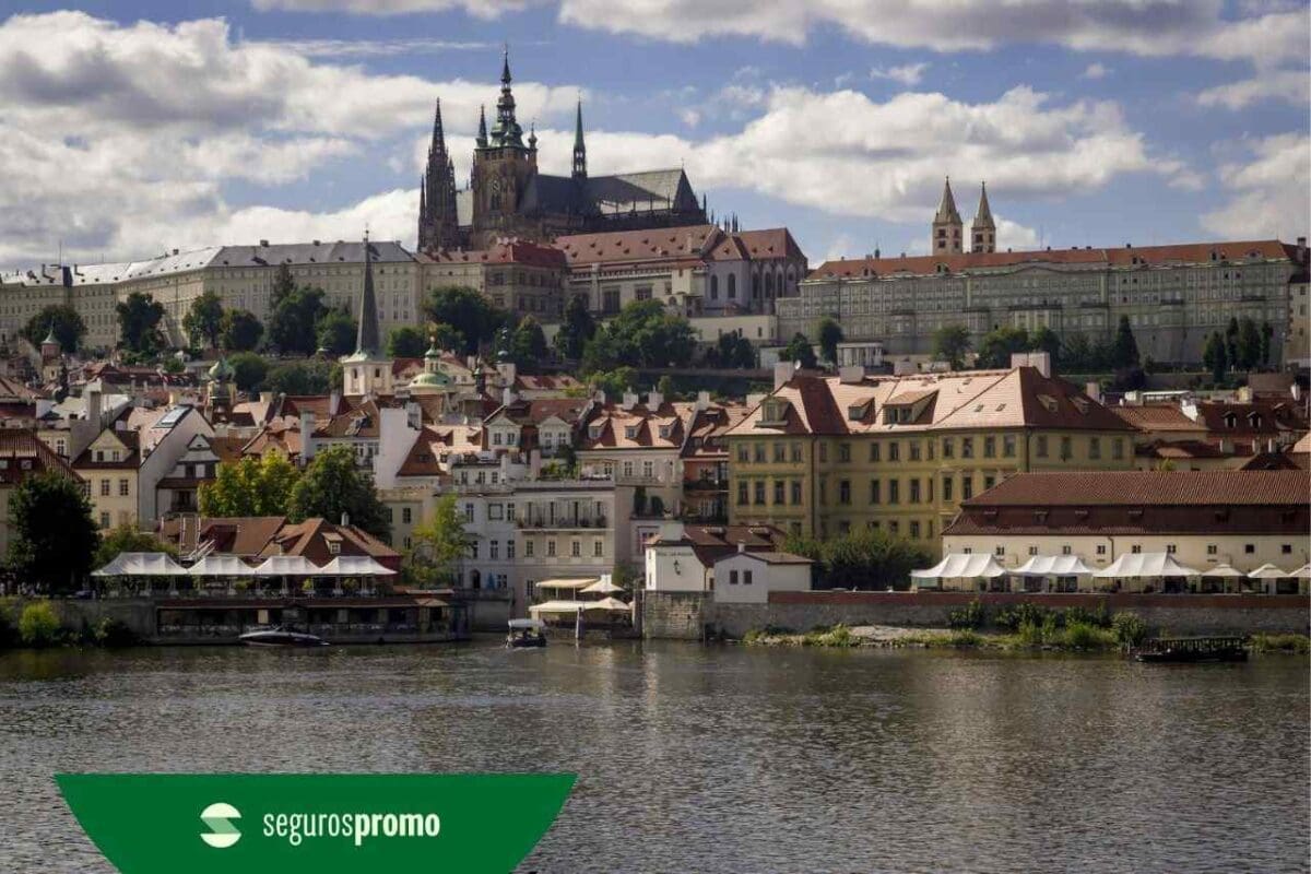 Roteiro em Praga: conheça 20 atrações imperdíveis na cidade!